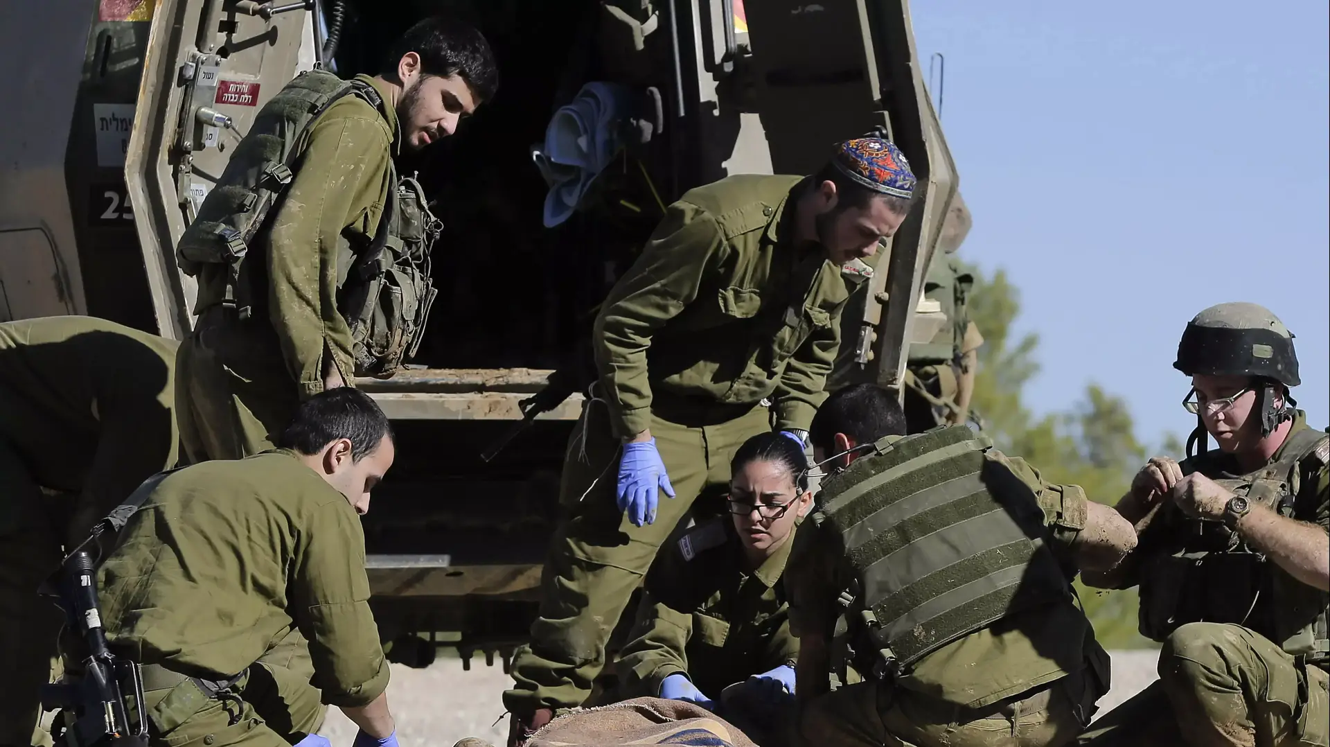 אזרח ישראלי נהרג מירי צלף בגבול רצועת עזה, 24 בדצמבר 2013 אזרח ישראלי נהרג מירי צלף בגבול רצועת עזה, 24 בדצמבר 2013