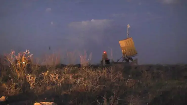 הצבת כיפת ברזל בשדרות. דצמבר 2013 הצבת כיפת ברזל בשדרות. דצמבר 2013