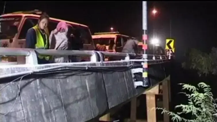 29 נהרגו בתאונת דרכים בתאילנד 29 נהרגו בתאונת דרכים בתאילנד