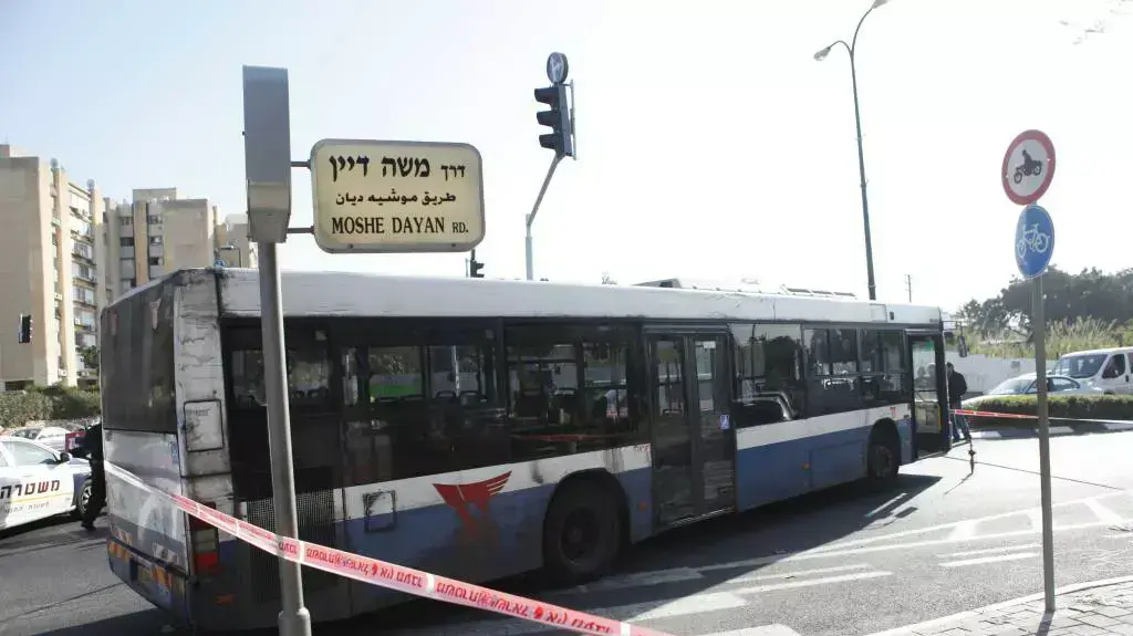 בת 71 נדרסה על ידי אוטובוס ברחוב משה דיין בתל אביב בת 71 נדרסה על ידי אוטובוס ברחוב משה דיין בתל אביב