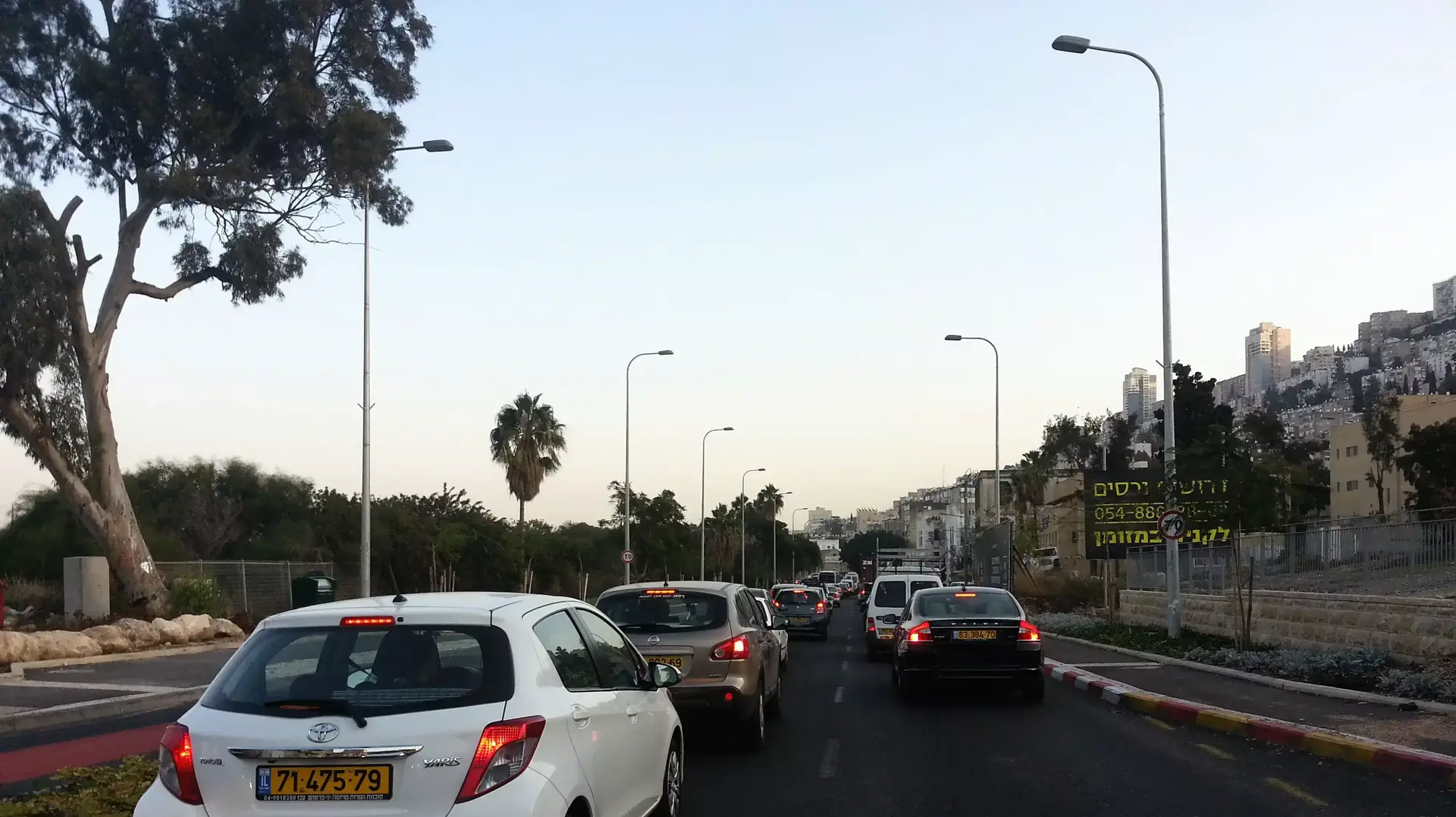 עומס תנועה גדול בכניסה לחיפה, 27 בדצמבר 2013 עומס תנועה גדול בכניסה לחיפה, 27 בדצמבר 2013