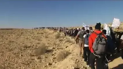 מסע גיבוש של חניכי תנועת "אחריי" בשדה בוקר, דצמבר 2013 מסע גיבוש של חניכי תנועת "אחריי" בשדה בוקר, דצמבר 2013