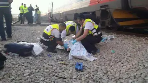 תאונה בתחנת הרכבת בלוד, עובד נהרג מפגיעת קטר. דצמבר 2013 תאונה בתחנת הרכבת בלוד, עובד נהרג מפגיעת קטר. דצמבר 2013