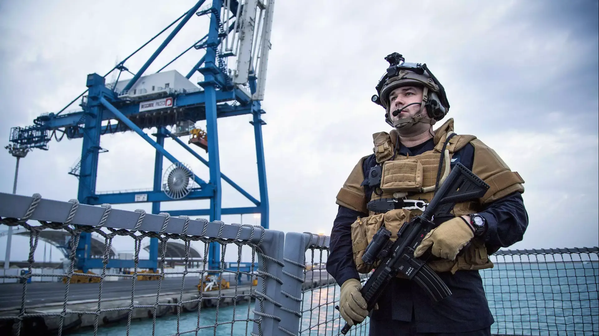 הספינה הנורבגית "הלגה אינגסטאד" לפינוי נשק כימי עוגנת בקפריסין. דצמבר 2013 הספינה הנורבגית "הלגה אינגסטאד" לפינוי נשק כימי עוגנת בקפריסין. דצמבר 2013