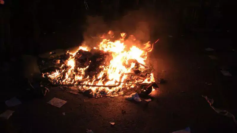 מאות חרדים מפגינים בירושלים נגד סגירת בית העלמין סנהדריה, ינואר 2014