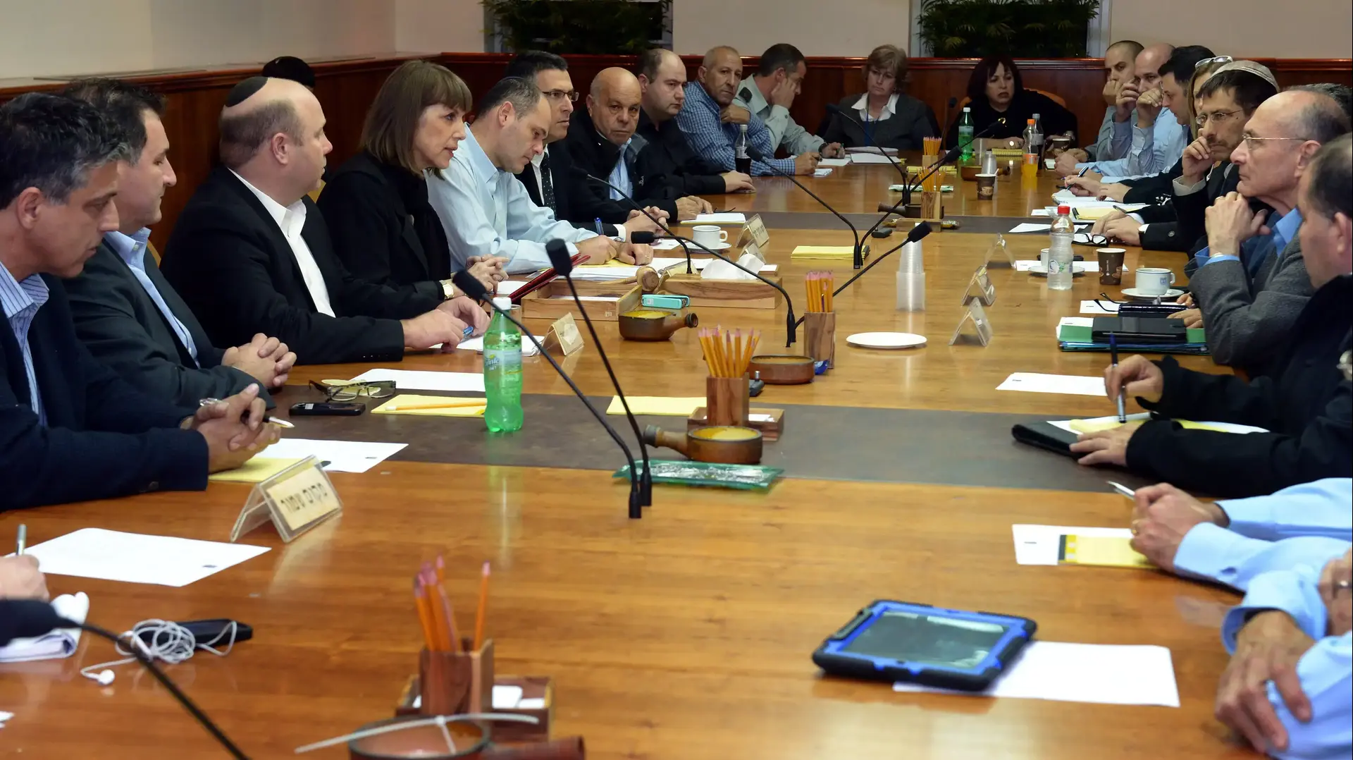 ישיבת ועדת שרים וטקסים בנושא פטירתו של ראש הממשלה לשעבר אריאל שרון. ינואר 2014