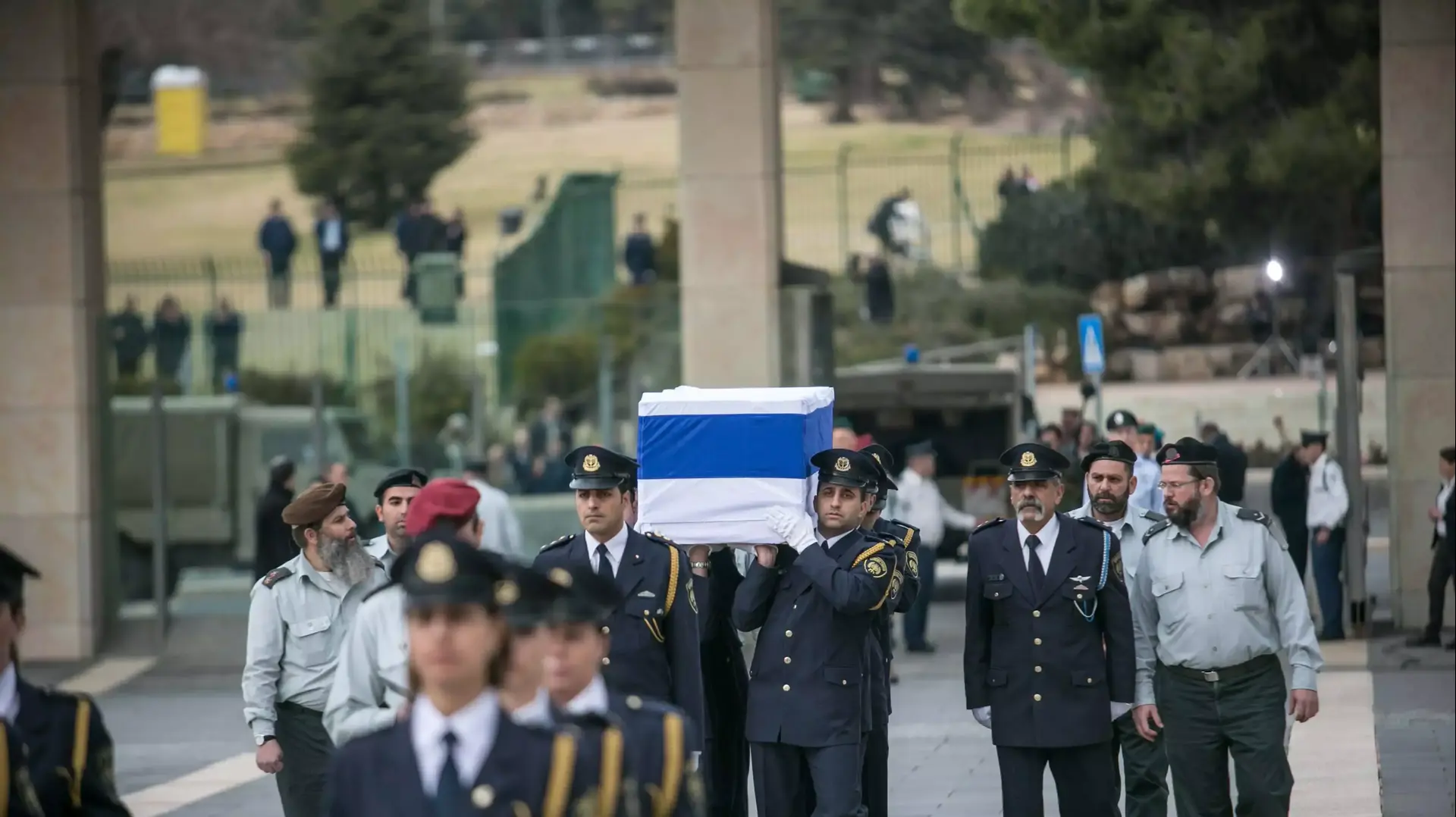 מסע ההלוויה של ארונו של אריאל שרון אל משכן הכנסת, ינואר 2014 מסע ההלוויה של ארונו של אריאל שרון אל משכן הכנסת, ינואר 2014