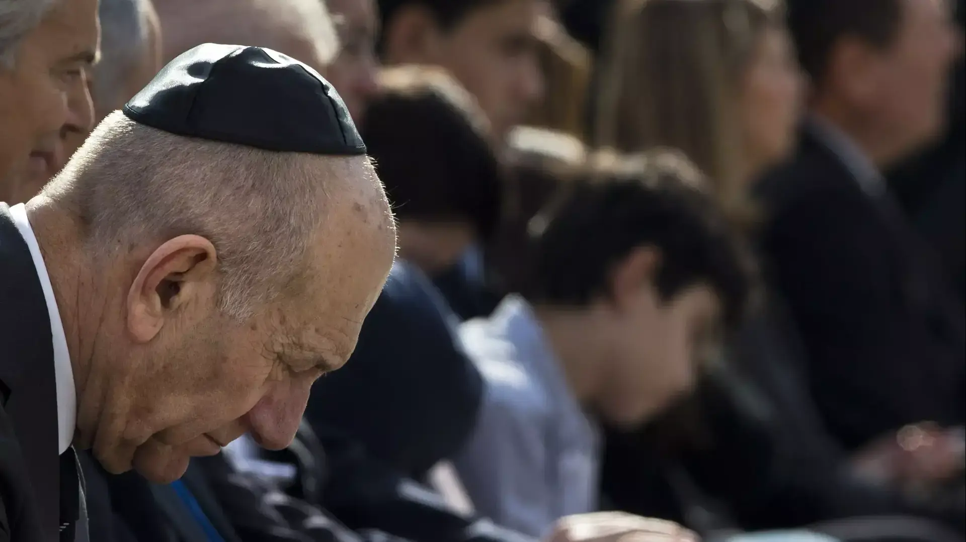 ראש הממשלה לשעבר אהוד אולמרט בטקס האשכבה לאריאל שרון ראש הממשלה לשעבר אהוד אולמרט בטקס האשכבה לאריאל שרון