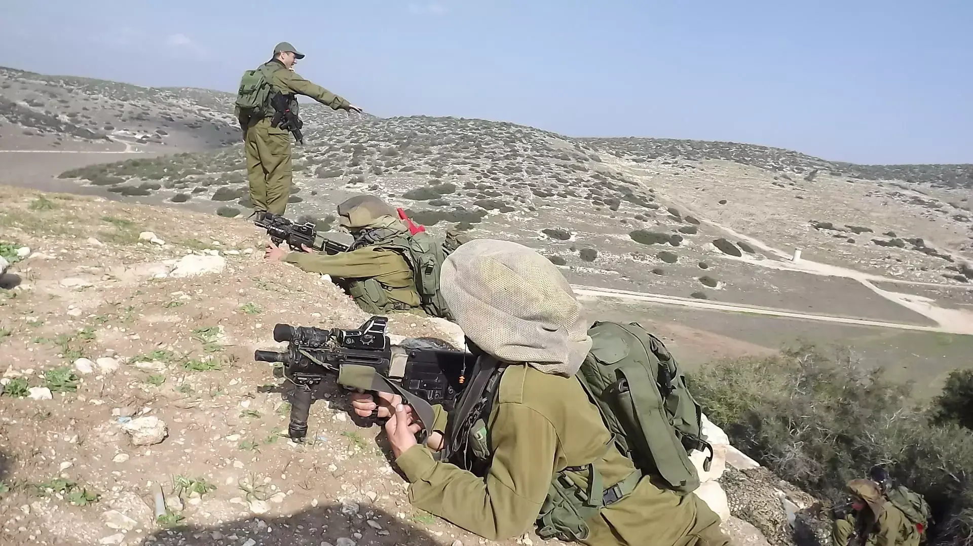 חיילי יחידת אגוז מתאמנים בבסיס אליקים, ינואר 2014 חיילי יחידת אגוז מתאמנים בבסיס אליקים, ינואר 2014