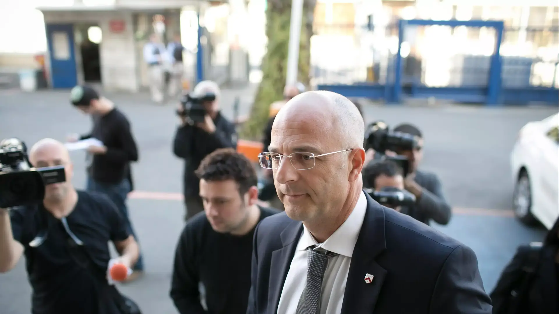 גדעון פישר, עורך דינו של מנשה ארביב, מגיע לפגישה עם היועמ"ש, ינואר 2014 גדעון פישר, עורך דינו של מנשה ארביב, מגיע לפגישה עם היועמ"ש, ינואר 2014