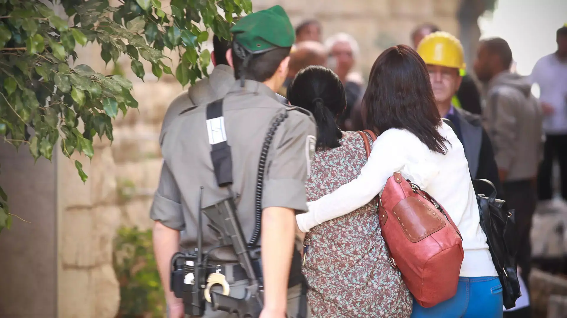 זירת הפיצוץ של בלוני גז בדירה בירושלים. ינואר 2014 זירת הפיצוץ של בלוני גז בדירה בירושלים. ינואר 2014