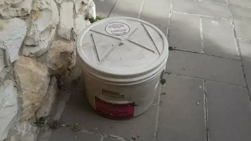 חומר ההדברה הרעיל שנמצא בדירה בירושלים, ינואר 2014 חומר ההדברה הרעיל שנמצא בדירה בירושלים, ינואר 2014