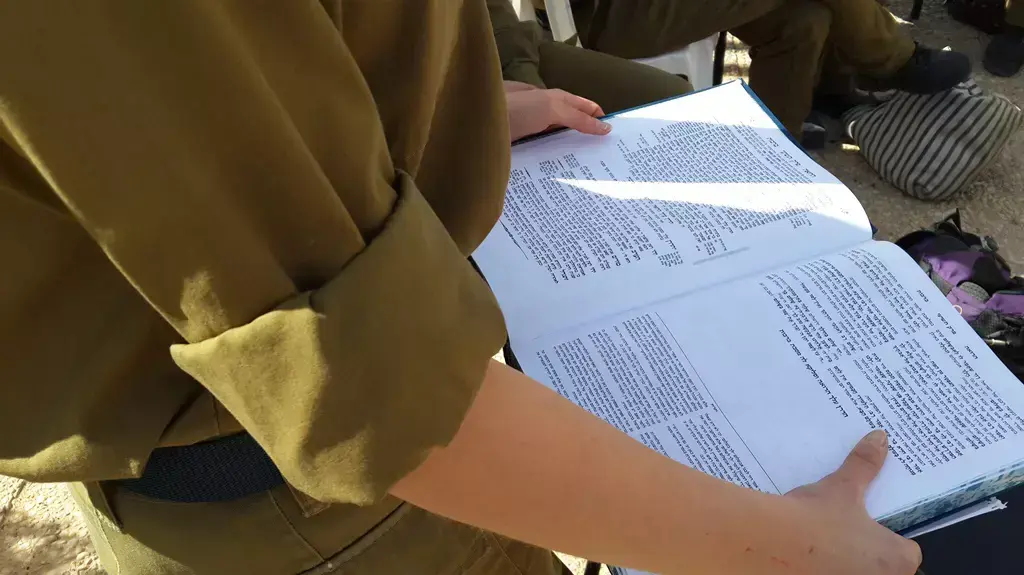 חיילות דתיות בסיום קורס חיילות דתיות בסיום קורס