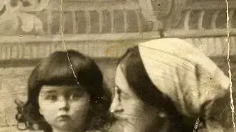 עזריה אלון עם אימו עזריה אלון עם אימו