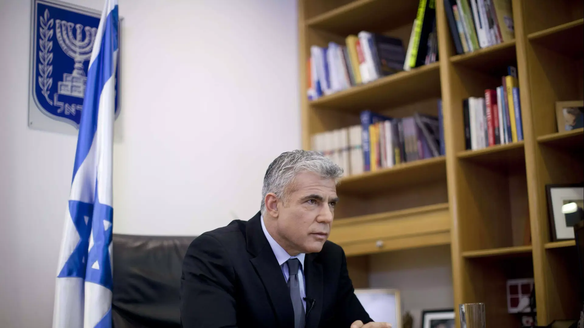 שר האוצר יאיר לפיד בראיון לוואלה! חדשות. ינואר 2014 שר האוצר יאיר לפיד בראיון לוואלה! חדשות. ינואר 2014