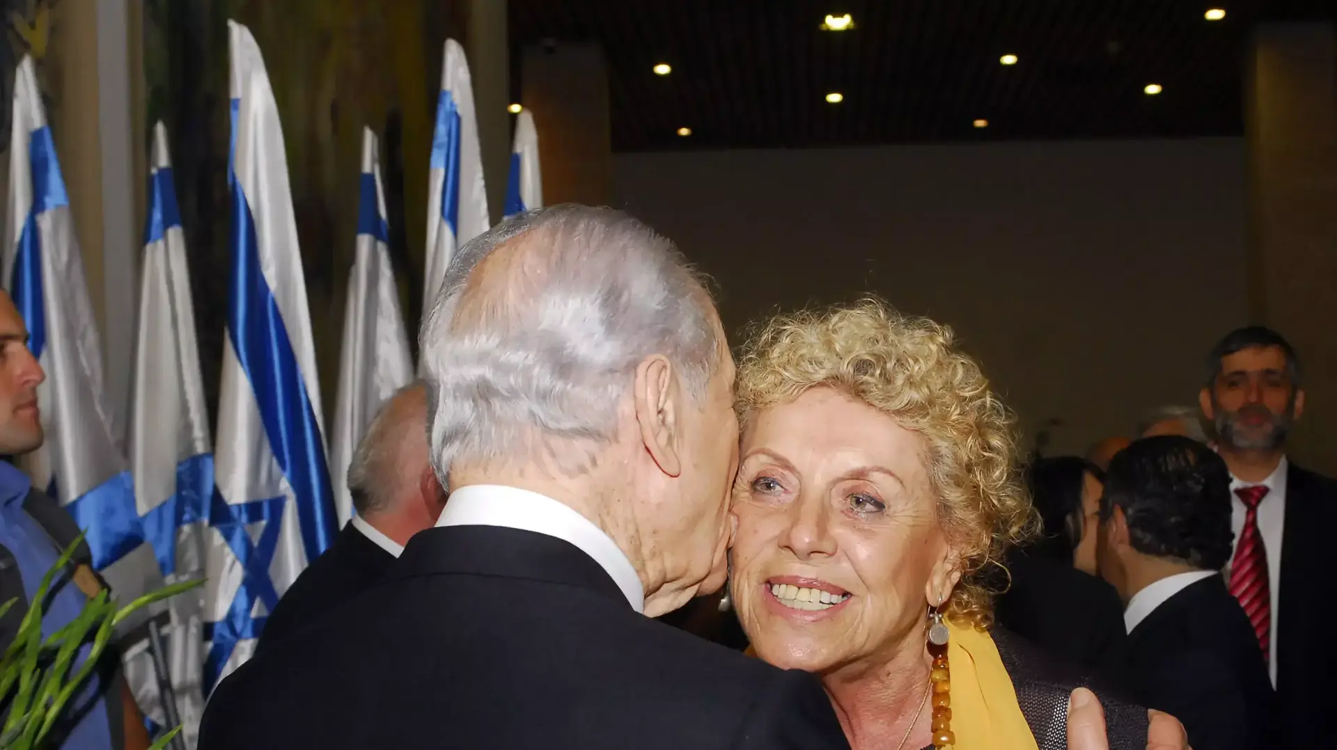 תמונת ארכיון של נשיא מדינה, שמעון פרס, עם שולמית אלוני ז"ל תמונת ארכיון של נשיא מדינה, שמעון פרס, עם שולמית אלוני ז"ל