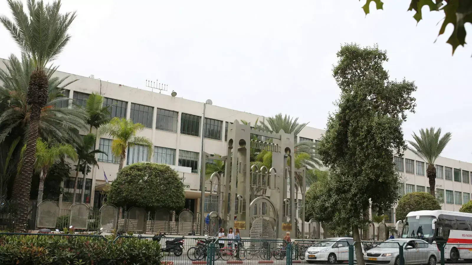 ביה"ס הגימנסיה הרצליה, תל אביב. ינואר 2014