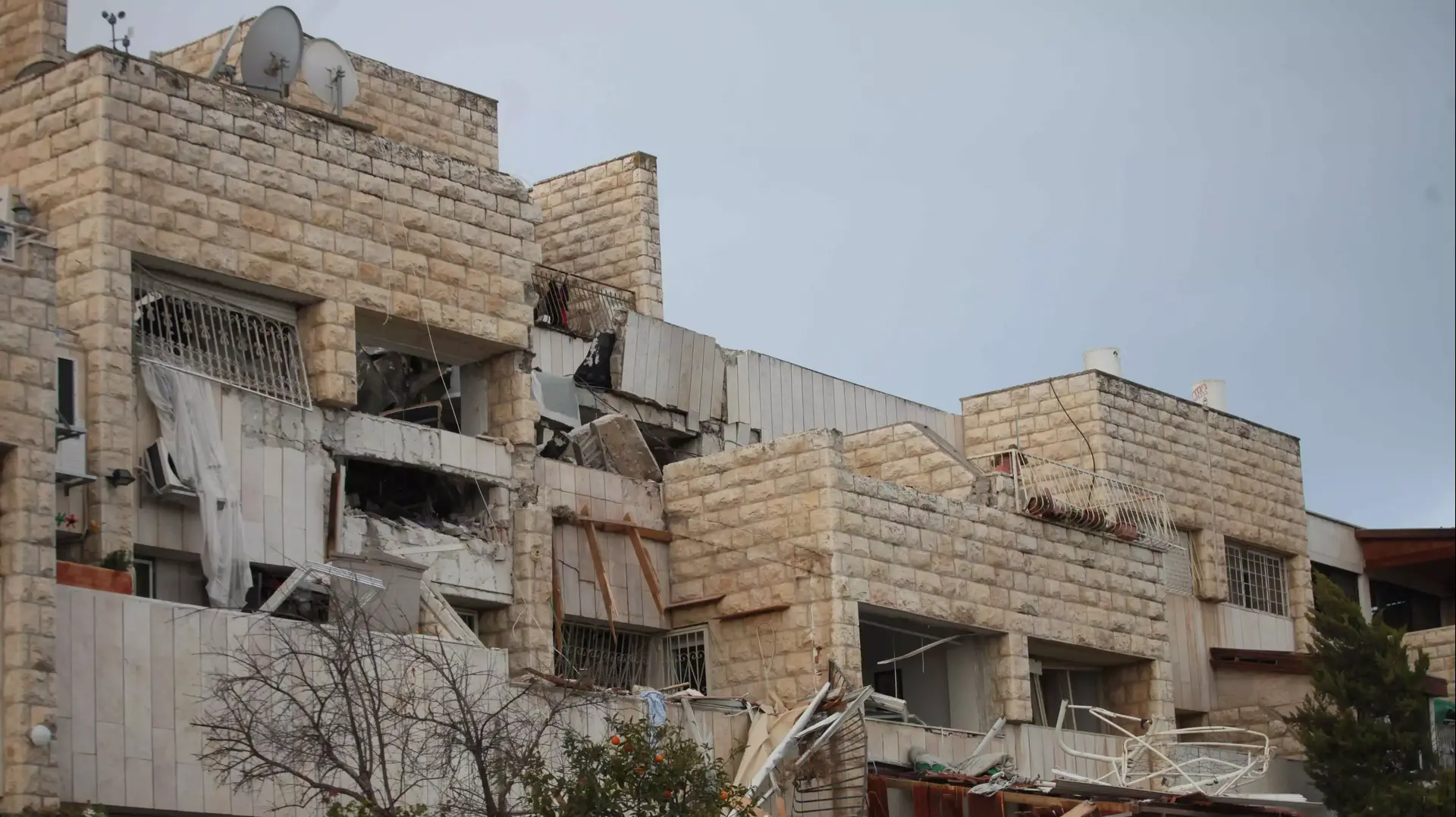 פיצוץ בלוני גז בבניין במהלך הלילה. ינואר 2014 פיצוץ בלוני גז בבניין במהלך הלילה. ינואר 2014