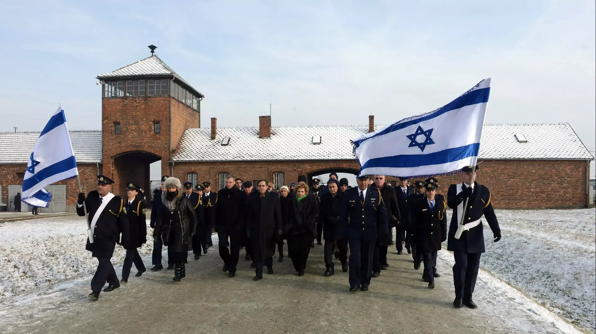 חברי הכנסת בטקס וצעידה באתר המחנה אושוויץ בירקנאו, פולין, ינואר 2014