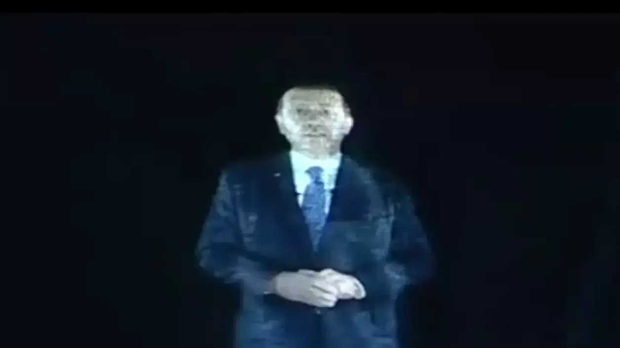 הולוגרמה של ראש ממשלת טורקיה רג'פ טייפ ארדואן. איזמיר, ינואר 2014