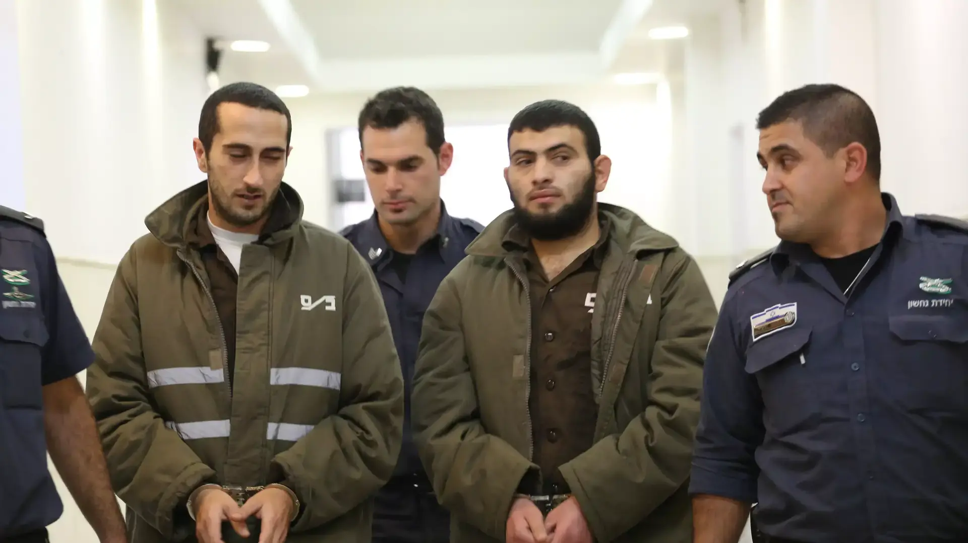 איאד אבו סארה ורובין אבו נגמה נאשמים בחברות באל קאעדה. איאד אבו סארה ורובין אבו נגמה נאשמים בחברות באל קאעדה.