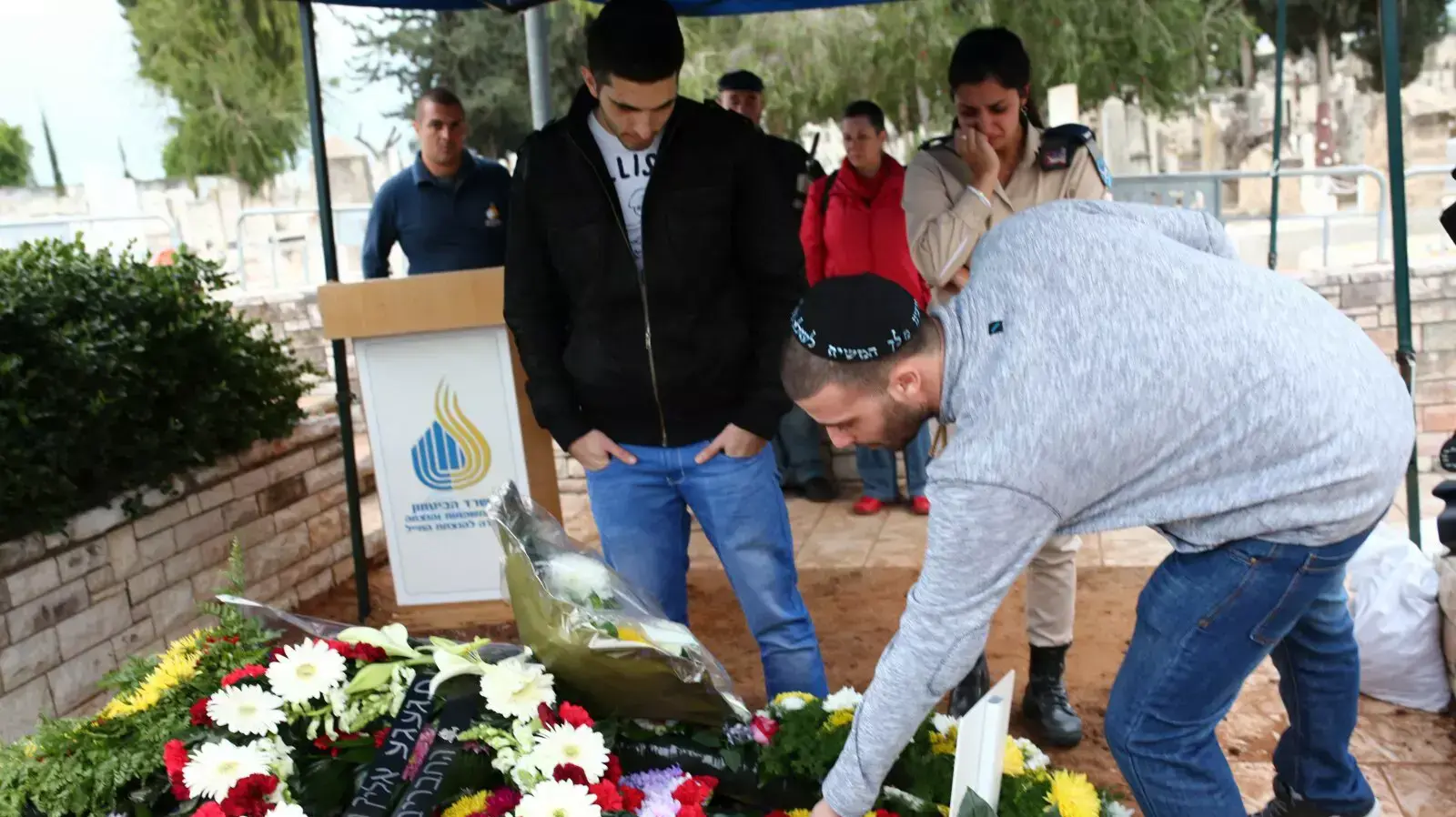 קברו של טל נחמן, שנהרג הבוקר מירי צה"ל במהלך אימון בצפון רצועת עזה. ינואר 2014 קברו של טל נחמן, שנהרג הבוקר מירי צה"ל במהלך אימון בצפון רצועת עזה. ינואר 2014
