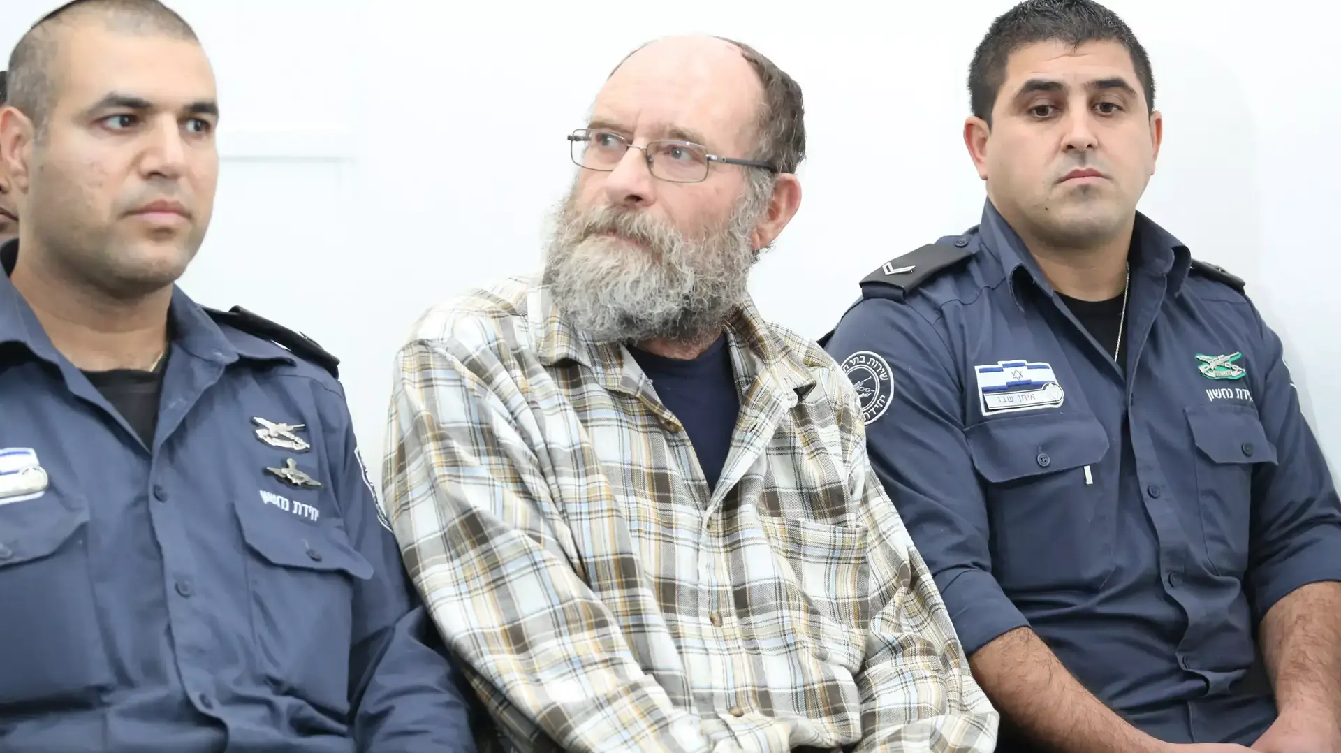 המדביר יוסי ברקן, שחשוד בגרימת מוות ברשלנות של בנות משפחת גרוס המדביר יוסי ברקן, שחשוד בגרימת מוות ברשלנות של בנות משפחת גרוס