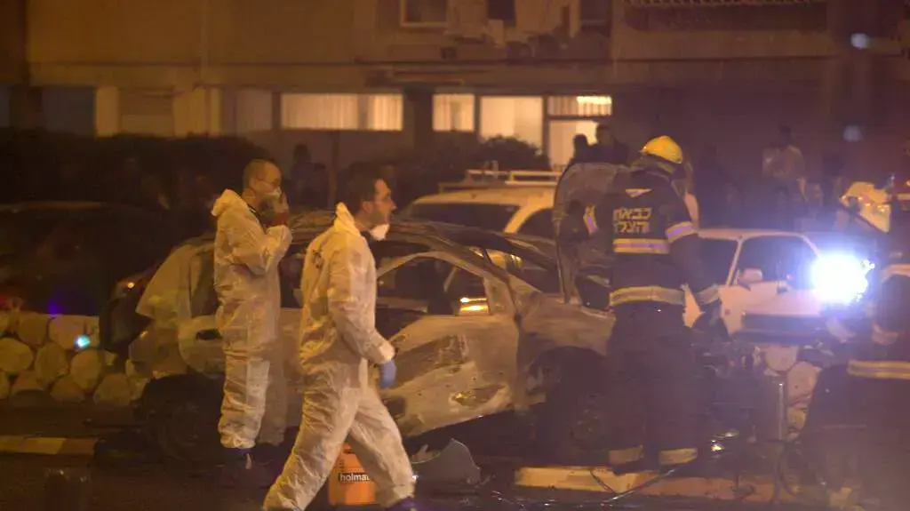 אדם נהרג בפיצוץ רכב ברחוב ששת הימים בתל אביב, 8 בפברואר 2014 אדם נהרג בפיצוץ רכב ברחוב ששת הימים בתל אביב, 8 בפברואר 2014