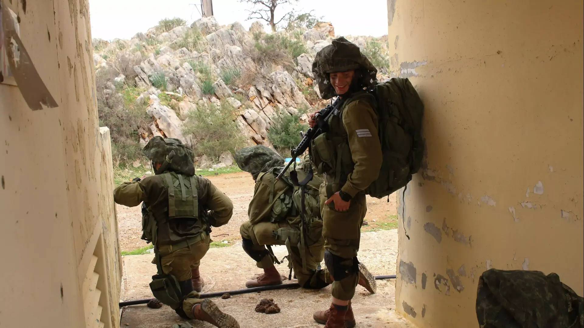 תרגיל של גדוד 101 של חטיבת צנחנים, בגבול לבנון. פברואר 2014 תרגיל של גדוד 101 של חטיבת צנחנים, בגבול לבנון. פברואר 2014