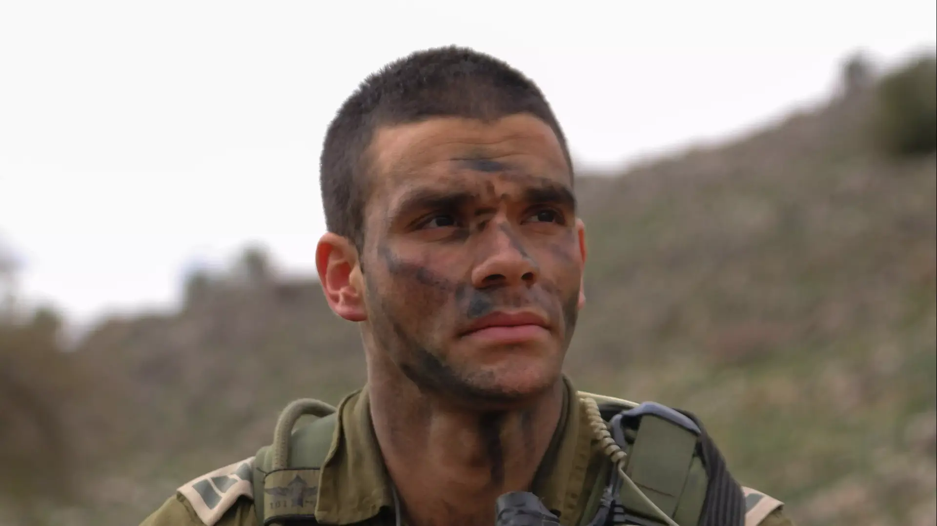 מפקד הפלוגה המבצעית של גדוד 101, סרן אלמוג רותם בתרגיל של גדוד101. פברואר 2014 מפקד הפלוגה המבצעית של גדוד 101, סרן אלמוג רותם בתרגיל של גדוד101. פברואר 2014