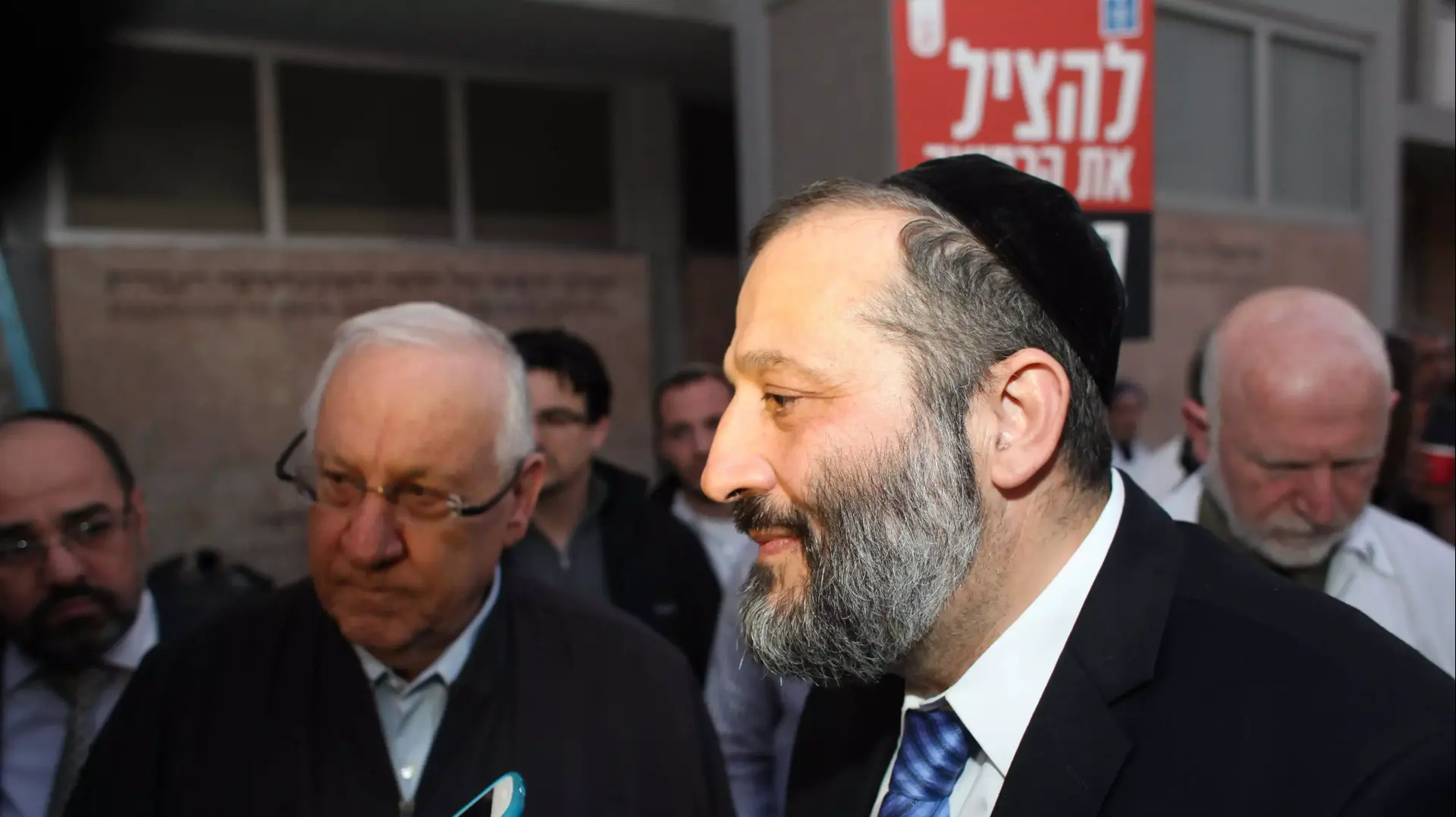 חברי כנסת הגיעו למאהל המאבק בבית החולים הדסה עין כרם, ינואר 2014 חברי כנסת הגיעו למאהל המאבק בבית החולים הדסה עין כרם, ינואר 2014
