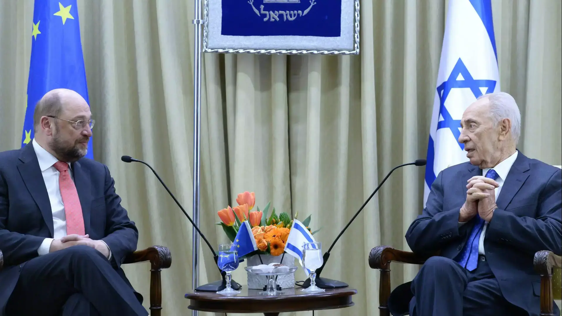 נשיא המדינה שמעון פרס בפגישתו עם נשיא הפרלמנט האירופי מרטין שולץ. פברואר 2014