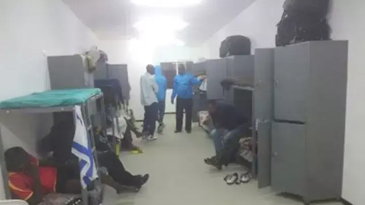 התנאים מתקן הכליאה חולות. פברואר 2014 התנאים מתקן הכליאה חולות. פברואר 2014