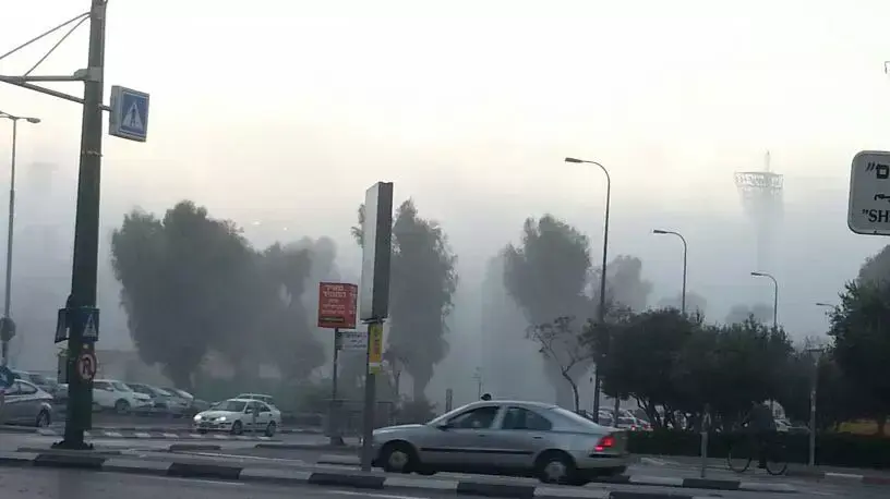 ערפל ביפו, סמוך לאצטדיון בלומפילד, פברואר 2014 ערפל ביפו, סמוך לאצטדיון בלומפילד, פברואר 2014