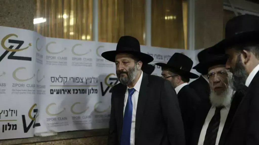 ישיבת חרדים בישיבה נגד הגיוס, בני ברק, פברואר 2014 ישיבת חרדים בישיבה נגד הגיוס, בני ברק, פברואר 2014