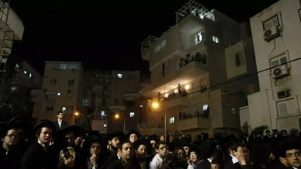 ישיבת חרדים בישיבה נגד הגיוס, בני ברק, פברואר 2014 ישיבת חרדים בישיבה נגד הגיוס, בני ברק, פברואר 2014