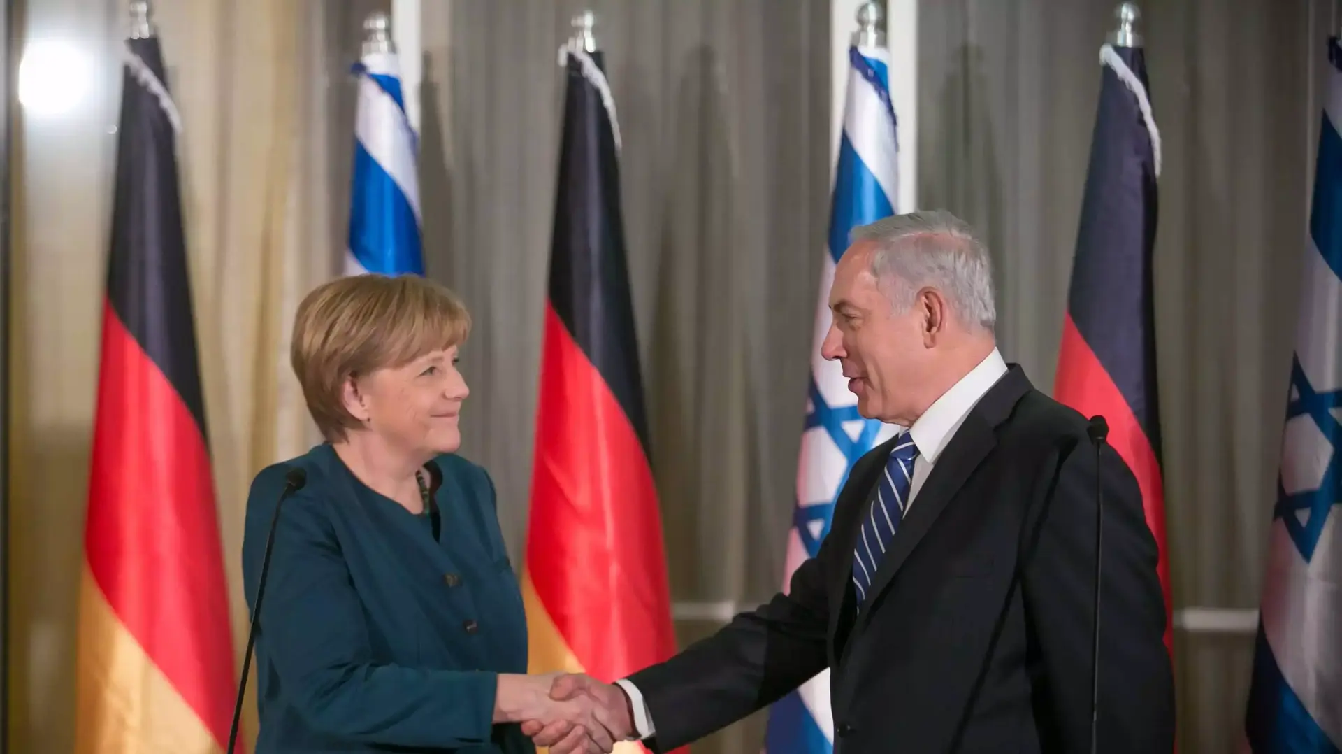 ראש הממשלה בנימין נתניהו נפגש בביתו עם קנצלרית גרמניה אנגלה מרקל, פברואר 2014 ראש הממשלה בנימין נתניהו נפגש בביתו עם קנצלרית גרמניה אנגלה מרקל, פברואר 2014