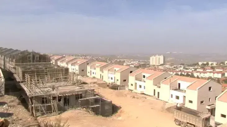 לוקסמבורג תחרים את חמשת הבנקים הגדולים בישראל