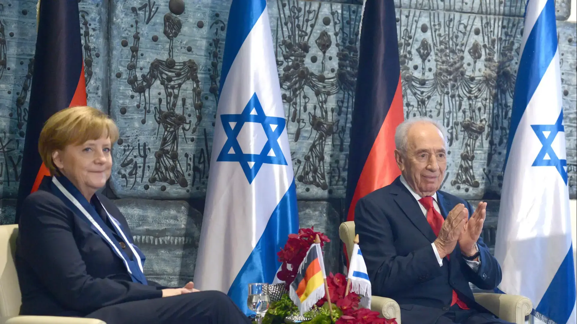 נשיא המדינה העניק את עיטור הנשיא לקנצלרית גרמניה אנגלה מרקל, 25 בפברואר 2014