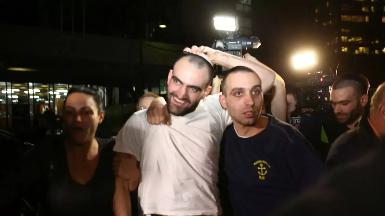 חגי פליסיאן משתחרר מבית משפט השלום בת"א למעצר בית, פברואר 2014 חגי פליסיאן משתחרר מבית משפט השלום בת"א למעצר בית, פברואר 2014
