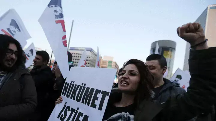 הפגנה נגד ארדואן, פברואר 2014 הפגנה נגד ארדואן, פברואר 2014