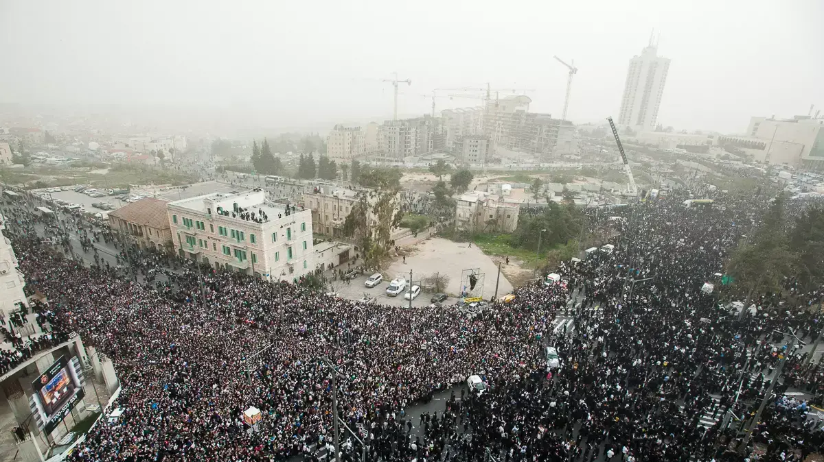 עצרת המיליון נגד חוק הגיוס, חרדים בבנייני האומה ירושלים. מרץ 2014 עצרת המיליון נגד חוק הגיוס, חרדים בבנייני האומה ירושלים. מרץ 2014