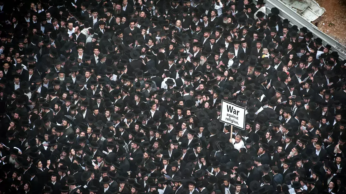 עצרת המיליון נגד חוק הגיוס, חרדים בבנייני האומה ירושלים. מרץ 2014 עצרת המיליון נגד חוק הגיוס, חרדים בבנייני האומה ירושלים. מרץ 2014