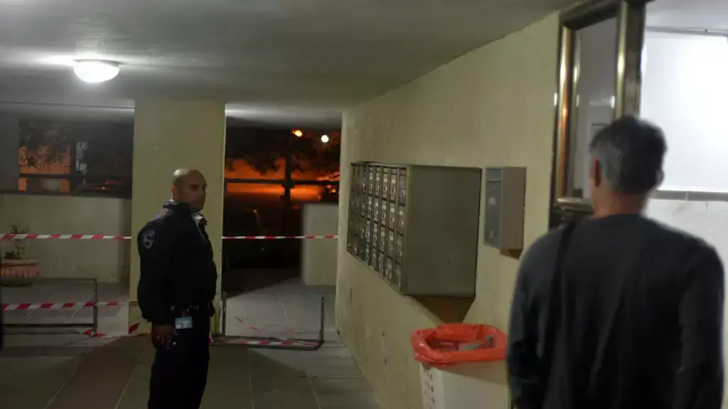 שתי נשים נמצאו מחוסרות הכרה בדירה בנס ציונה. פברואר 2014