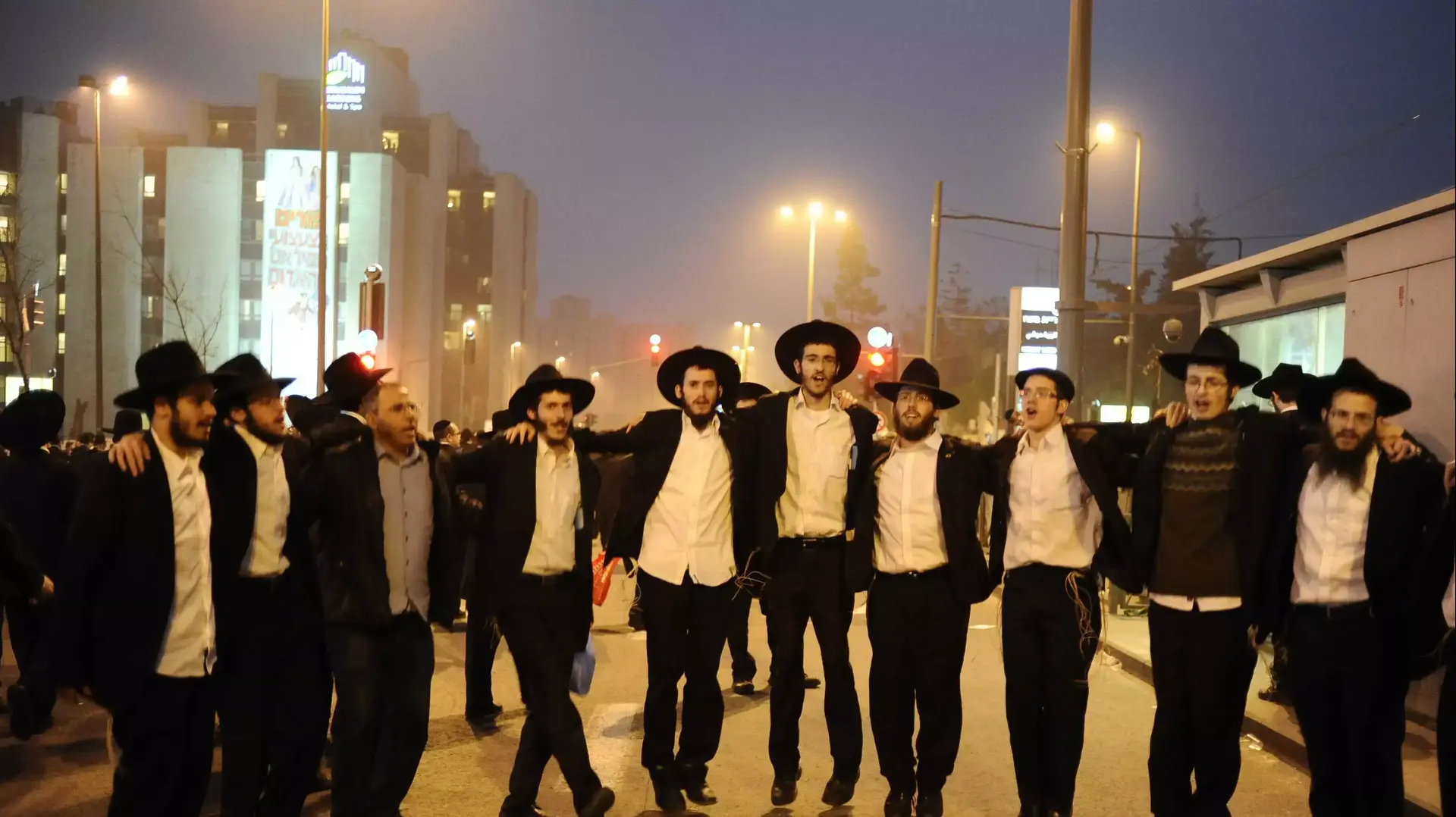 עצרת המיליון נגד חוק הגיוס, חרדים בבנייני האומה ירושלים. מרץ 2014 עצרת המיליון נגד חוק הגיוס, חרדים בבנייני האומה ירושלים. מרץ 2014