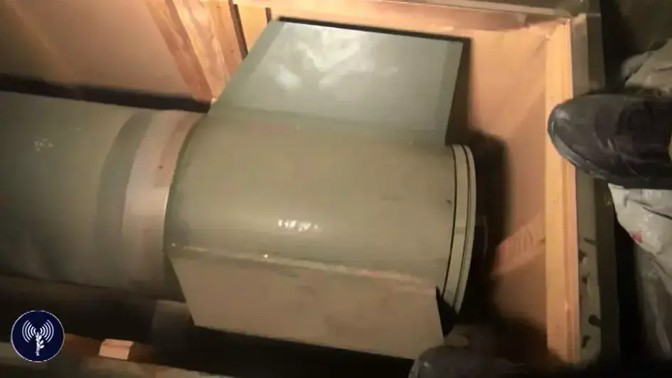 טיל שנמצא על ספינה שנתפסה על ידי צה"ל מכיוון איראן לעזה. מרץ 2014 טיל שנמצא על ספינה שנתפסה על ידי צה"ל מכיוון איראן לעזה. מרץ 2014
