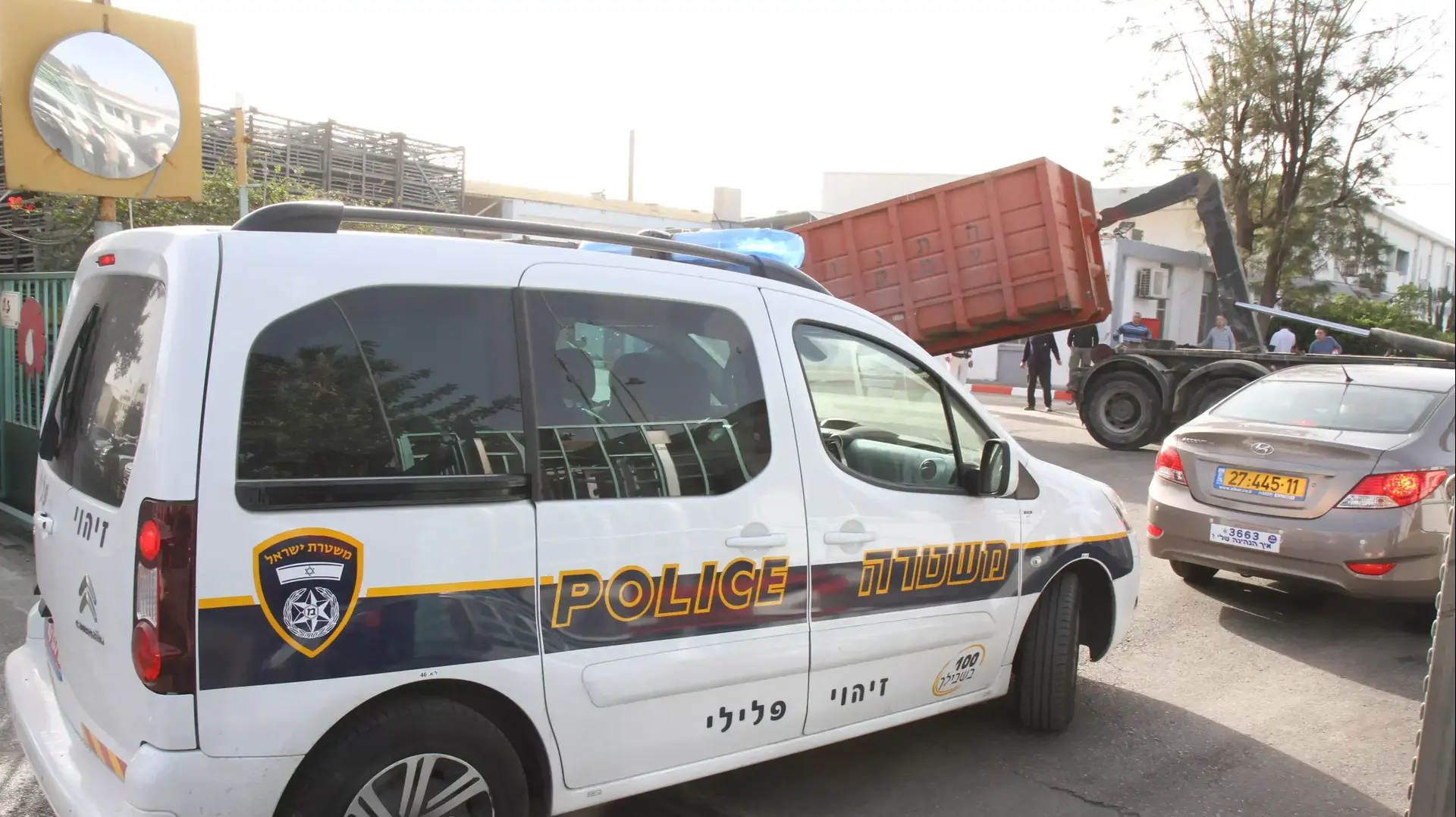מפעל הוד חפר בעמק חפר, בו אירעה דקירה בין שני עובדים, מרץ 2014 מפעל הוד חפר בעמק חפר, בו אירעה דקירה בין שני עובדים, מרץ 2014