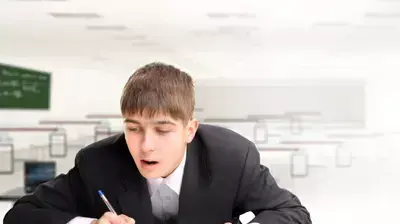 סטודנט לומד סטודנט לומד
