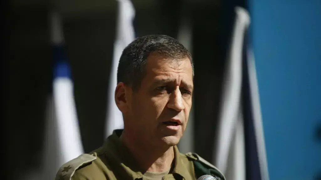 ראש אמ"ן, אביב כוכבי, במסיבת עיתונאים בנושא ספינת הנשק בקריה תל אביב, מרץ 2014 ראש אמ"ן, אביב כוכבי, במסיבת עיתונאים בנושא ספינת הנשק בקריה תל אביב, מרץ 2014