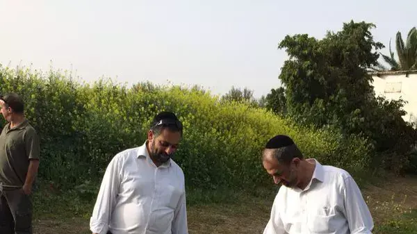 הזאבה התוקפת בגינוסר אחרי שירו עליה. מרץ 2014 הזאבה התוקפת בגינוסר אחרי שירו עליה. מרץ 2014
